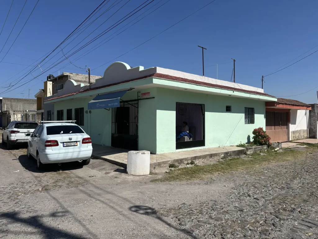 Casa en Col. Caminera — Tepic